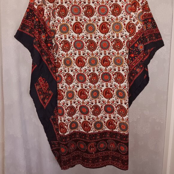 Go With The Flow! Elegant flowing caftan-style tunic top. - Picture 2 of 5